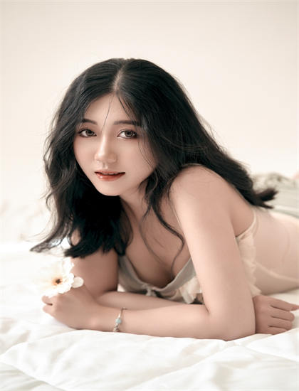女人张开腿无遮无挡免费视频_最性感的电影_亚洲精品久久夜色撩人男男小说